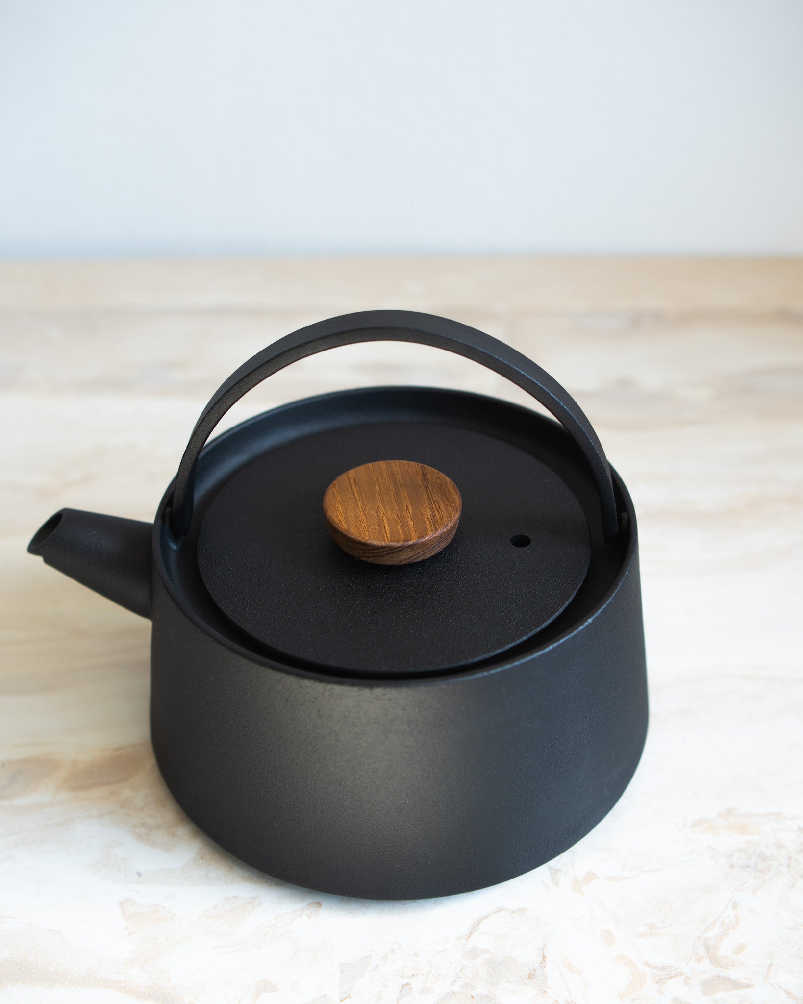 tetu Japanese Cast Iron Kettle TETSUBIN NAMBU Modern Design